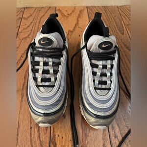 Boy’s Nike Air Max Gray Blue White Sneakers Athletic Shoes sz 4.5 Y